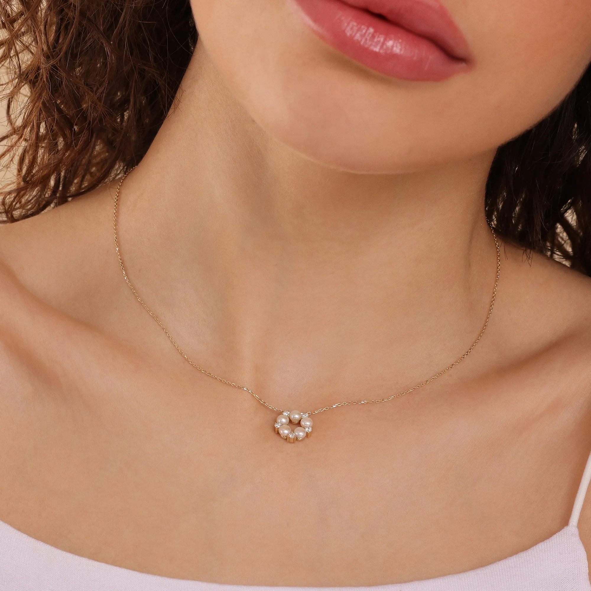 Diamond and Pearl Pendant Necklace, Perla